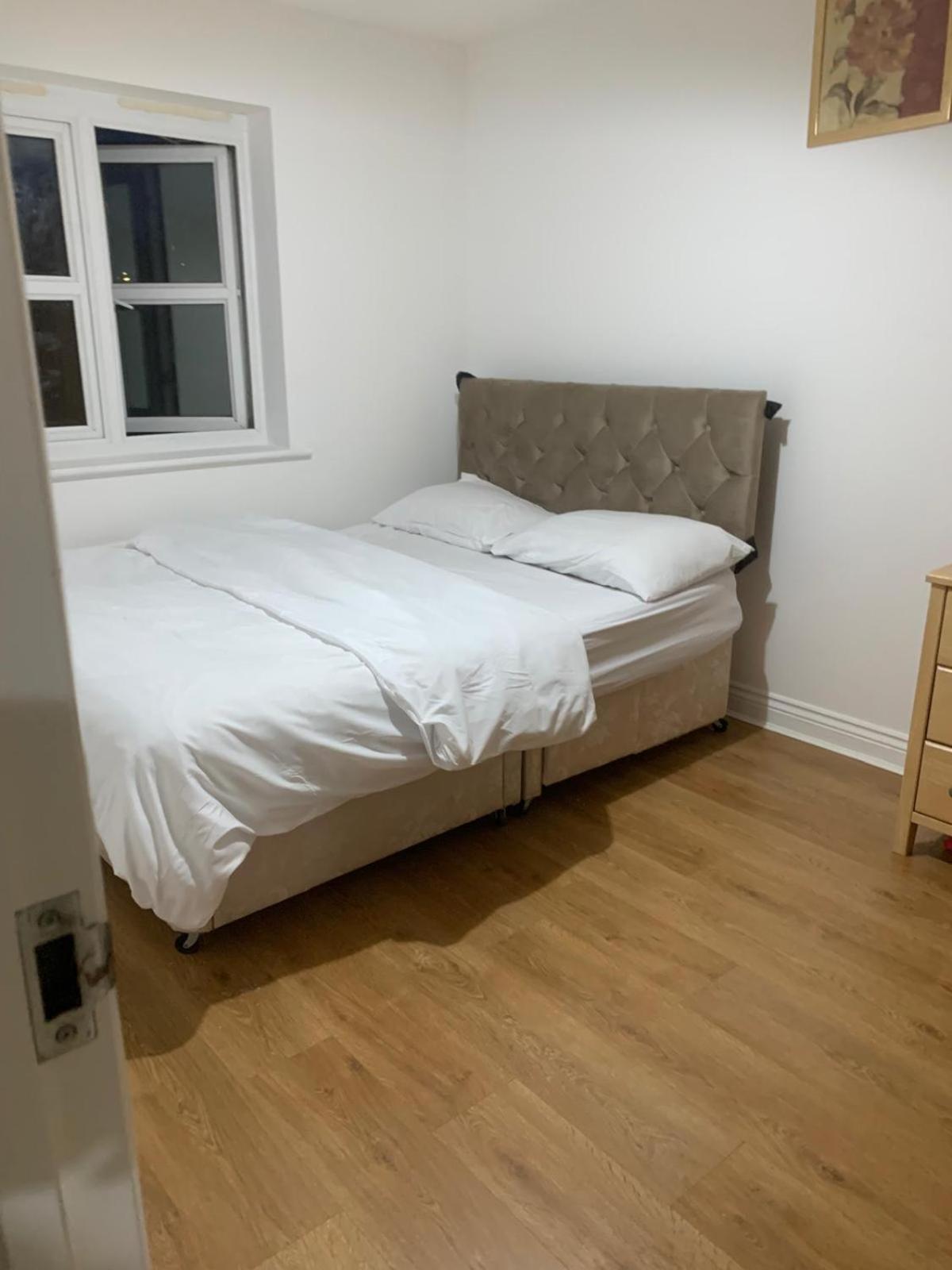 סלאו 3 Bedroom Home Near Windsor Castle, Legoland, & Heathrow מראה חיצוני תמונה